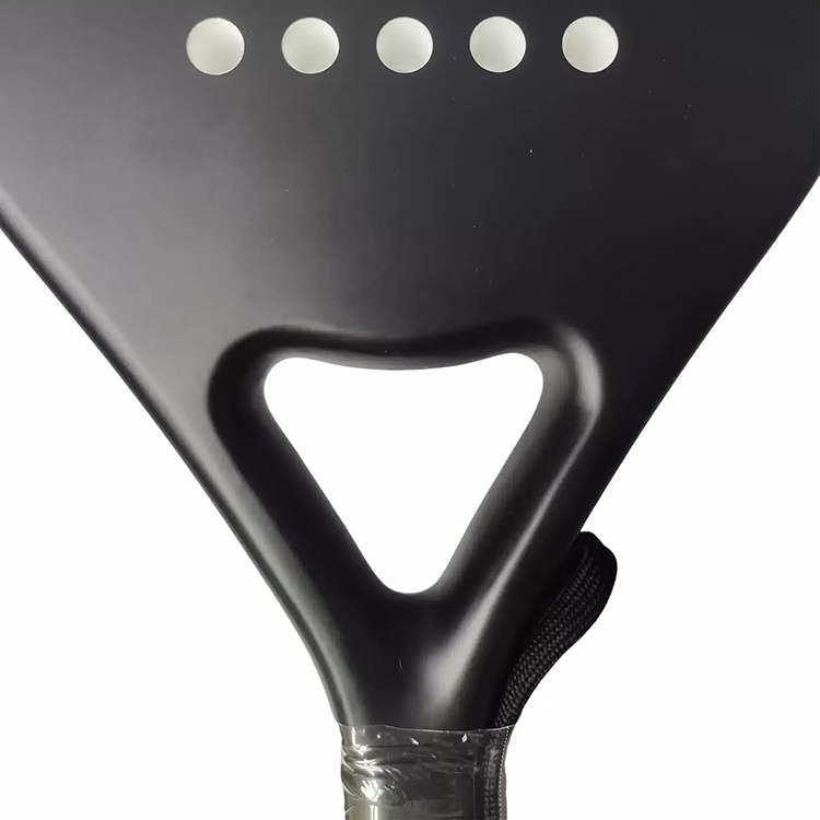 Tam karbon fiber malzemeden ür - Padel Racket Carbon incelemesi ve fiyatı
